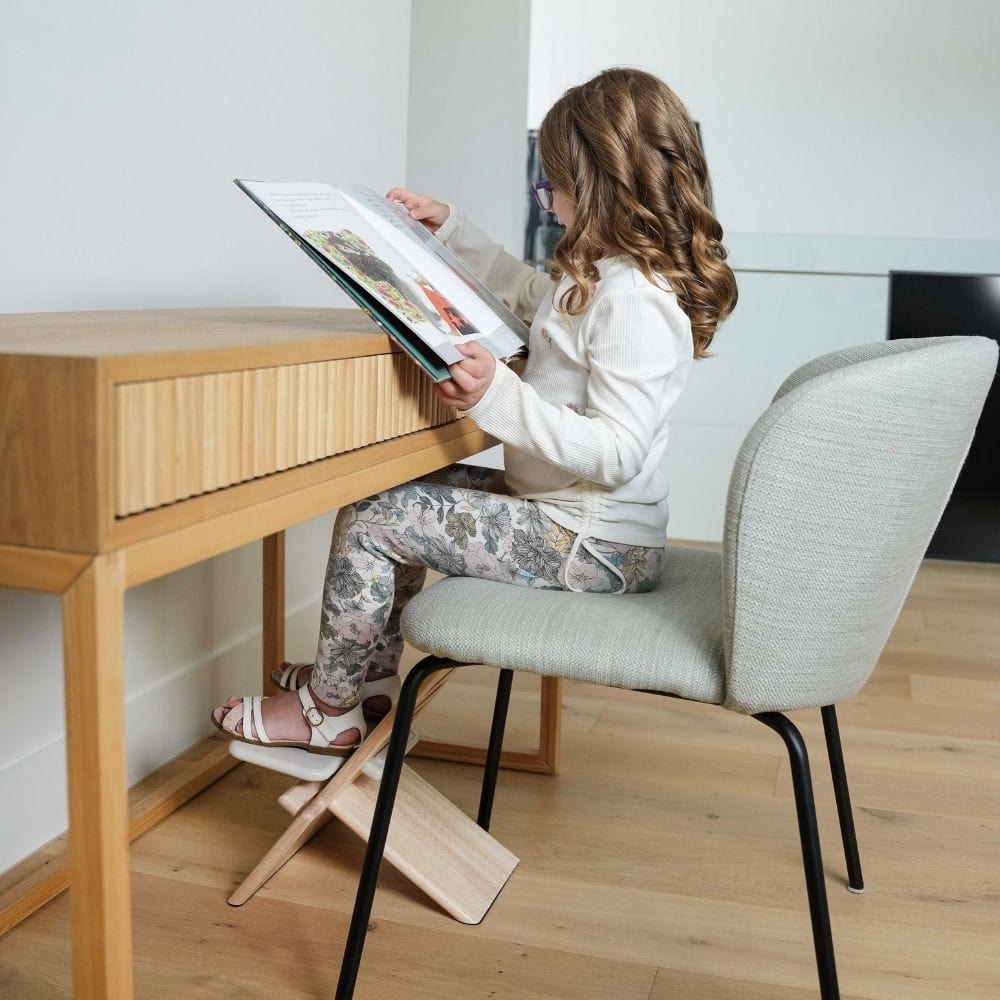 Adjustable Kids Dining Chair Footrest | Stability & Comfort | Footsi Grow®