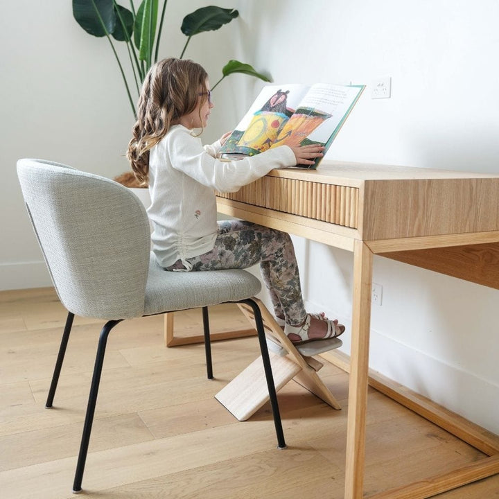 Adjustable Kids Dining Chair Footrest | Stability & Comfort | Footsi Grow®